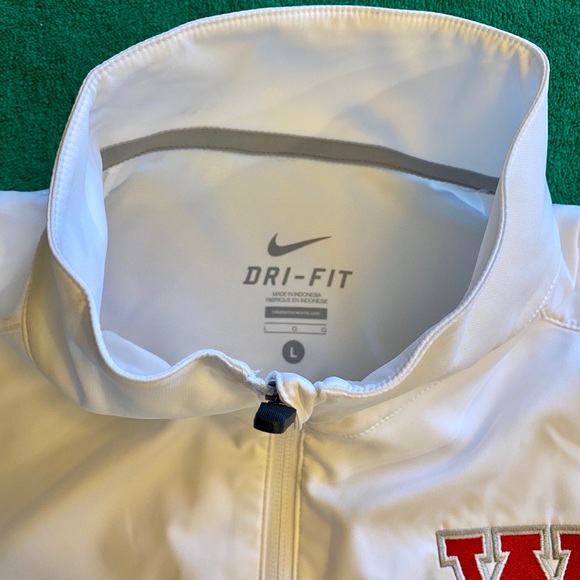 Nike short sleeve (1/4 sleeve) pullover - Picture 3 of 3
